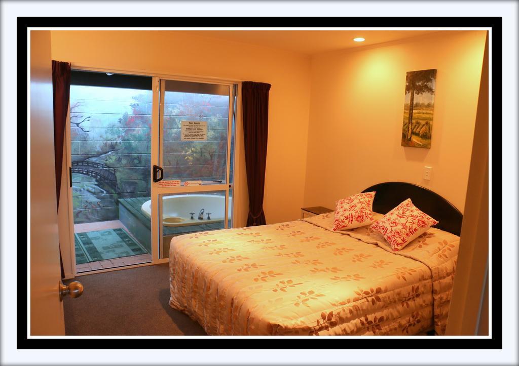 Ascot On Fenton Motel Роторуа Екстериор снимка